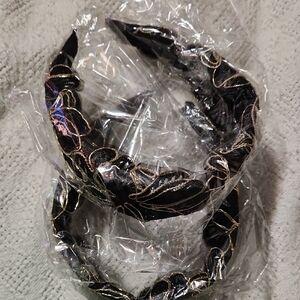 Elegant Black and Gold Headband